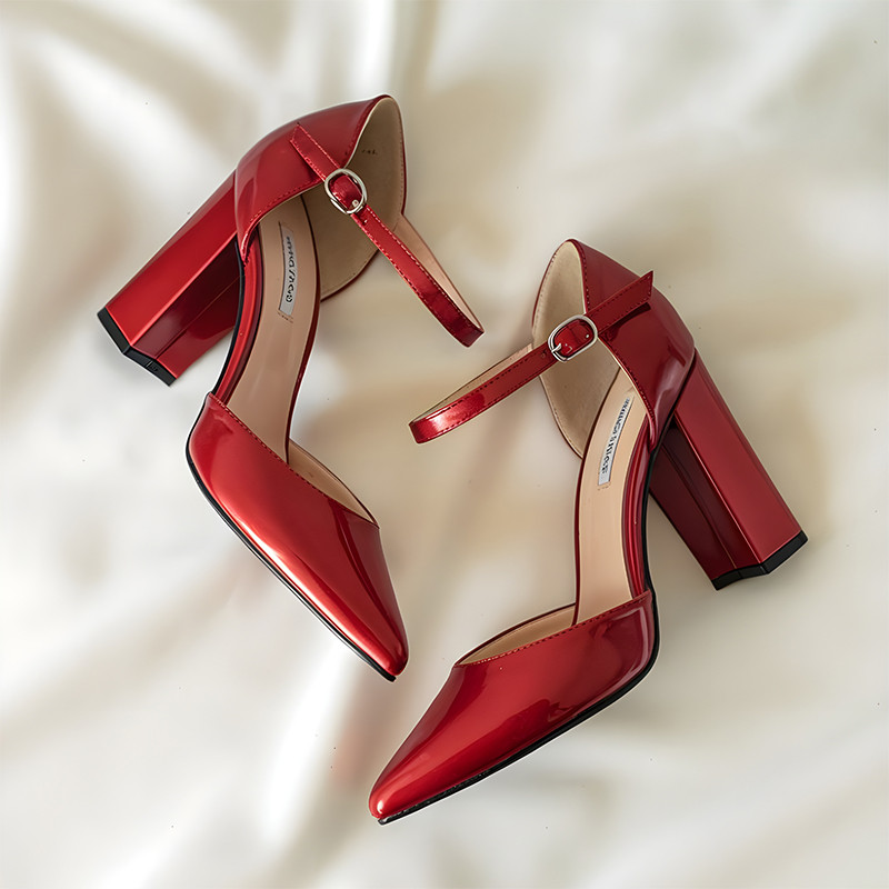 Work to Weekend: Accessories That Transition Seamlessly